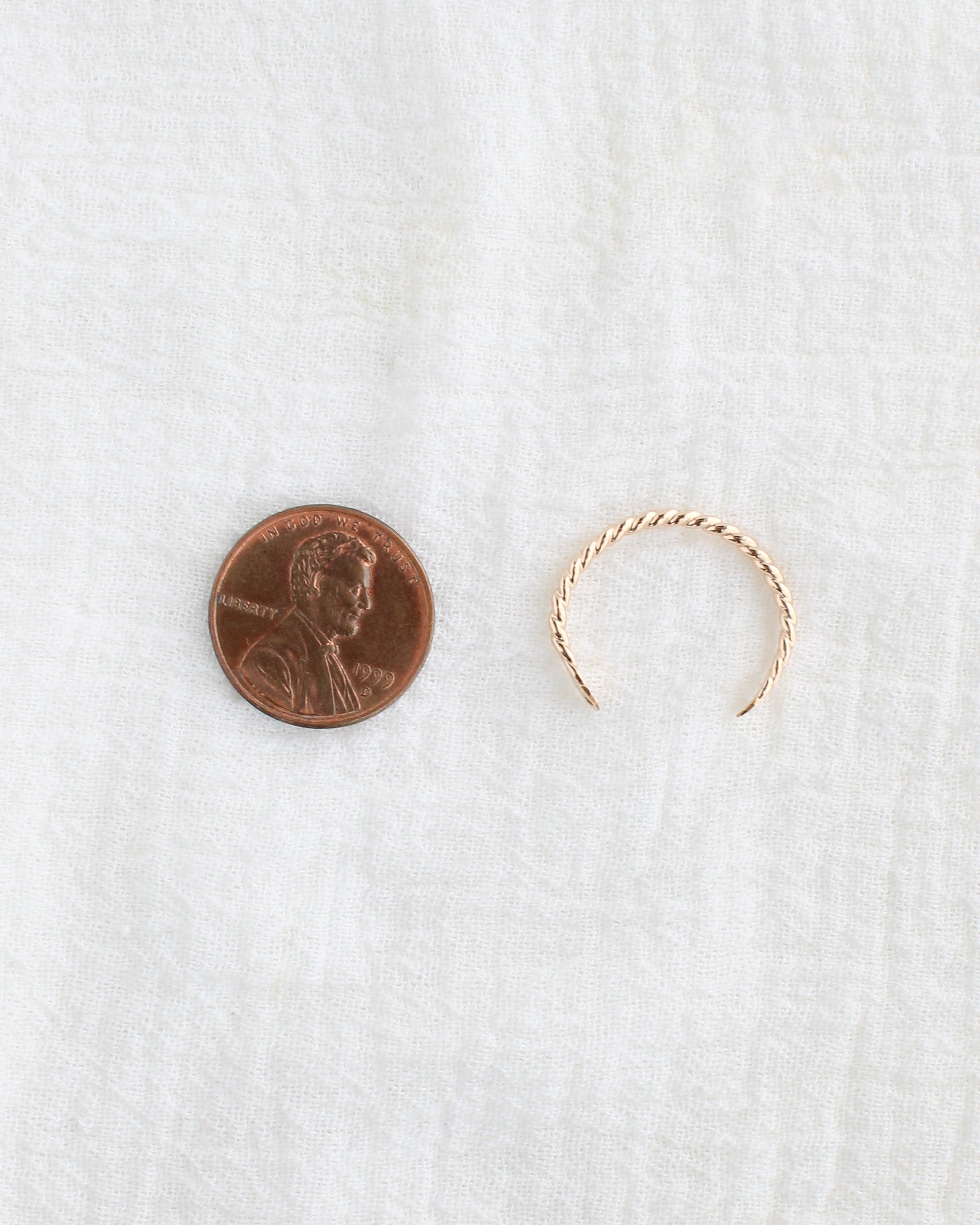 1.3mm Twisted Cuff Ring, R72