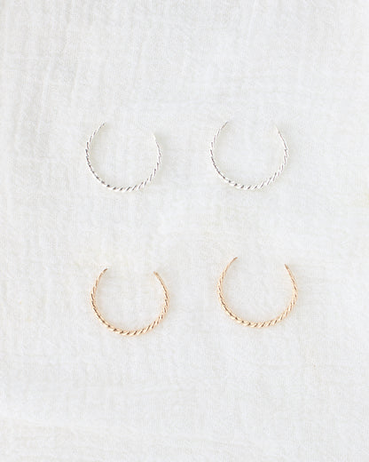 1.3mm Twisted Cuff Ring, R72