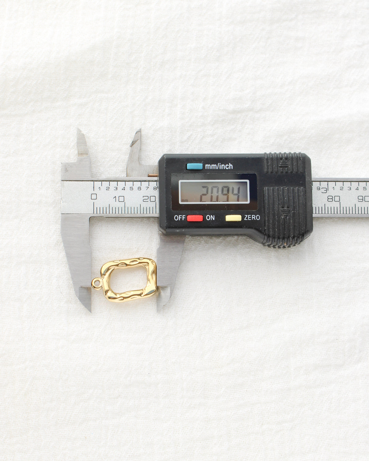 21mm Hammered Open Rectangle PVD Charm, CH503
