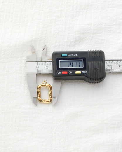 21mm Hammered Open Rectangle PVD Charm, CH503
