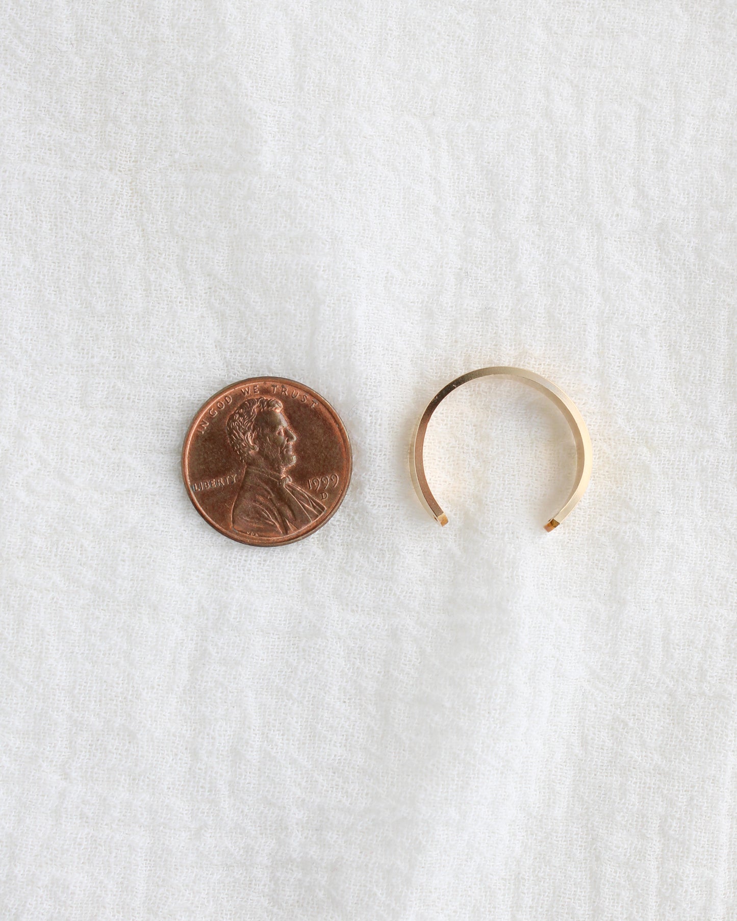 4mm Flat Cuff Ring, R71