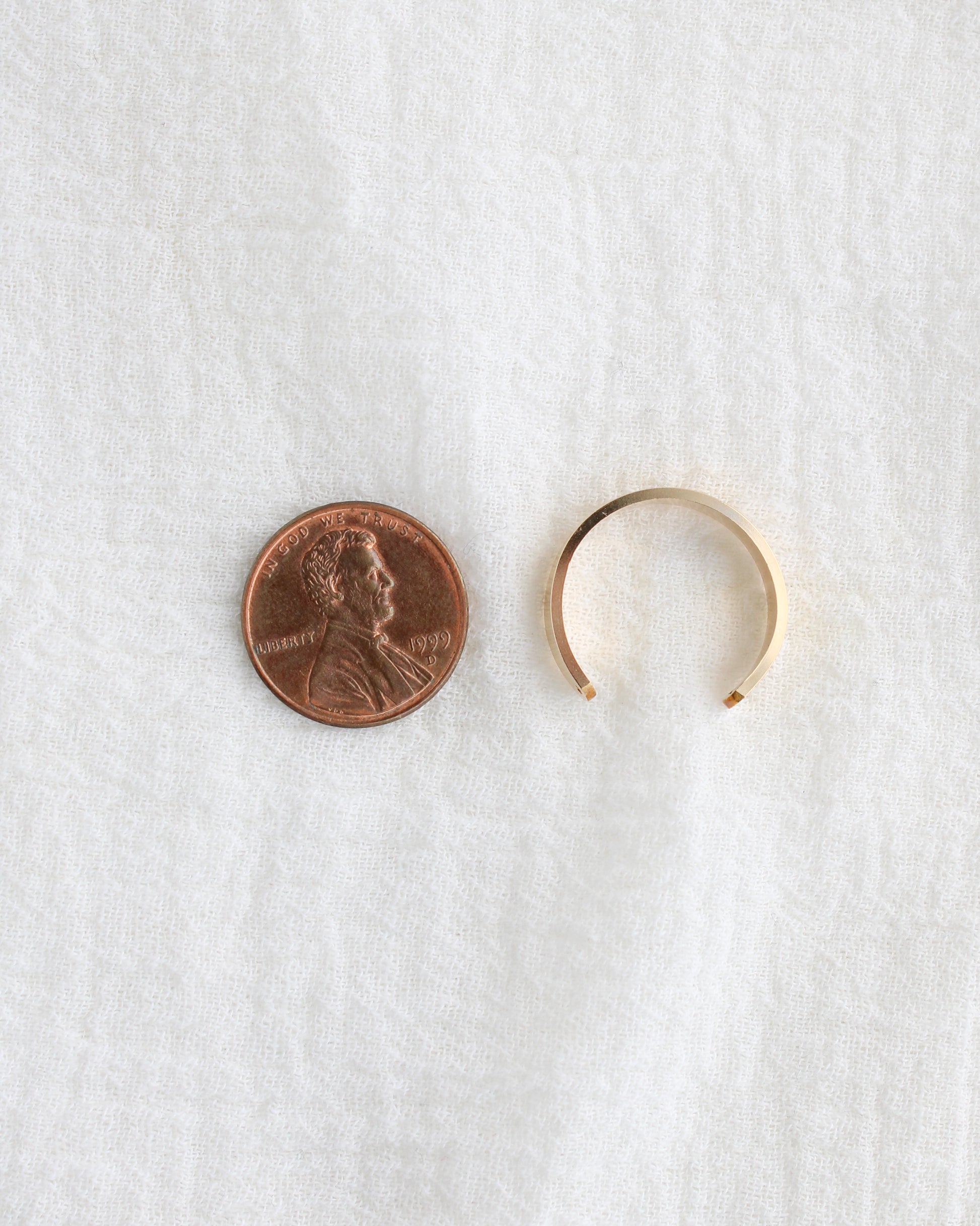4mm Flat Cuff Ring, R71
