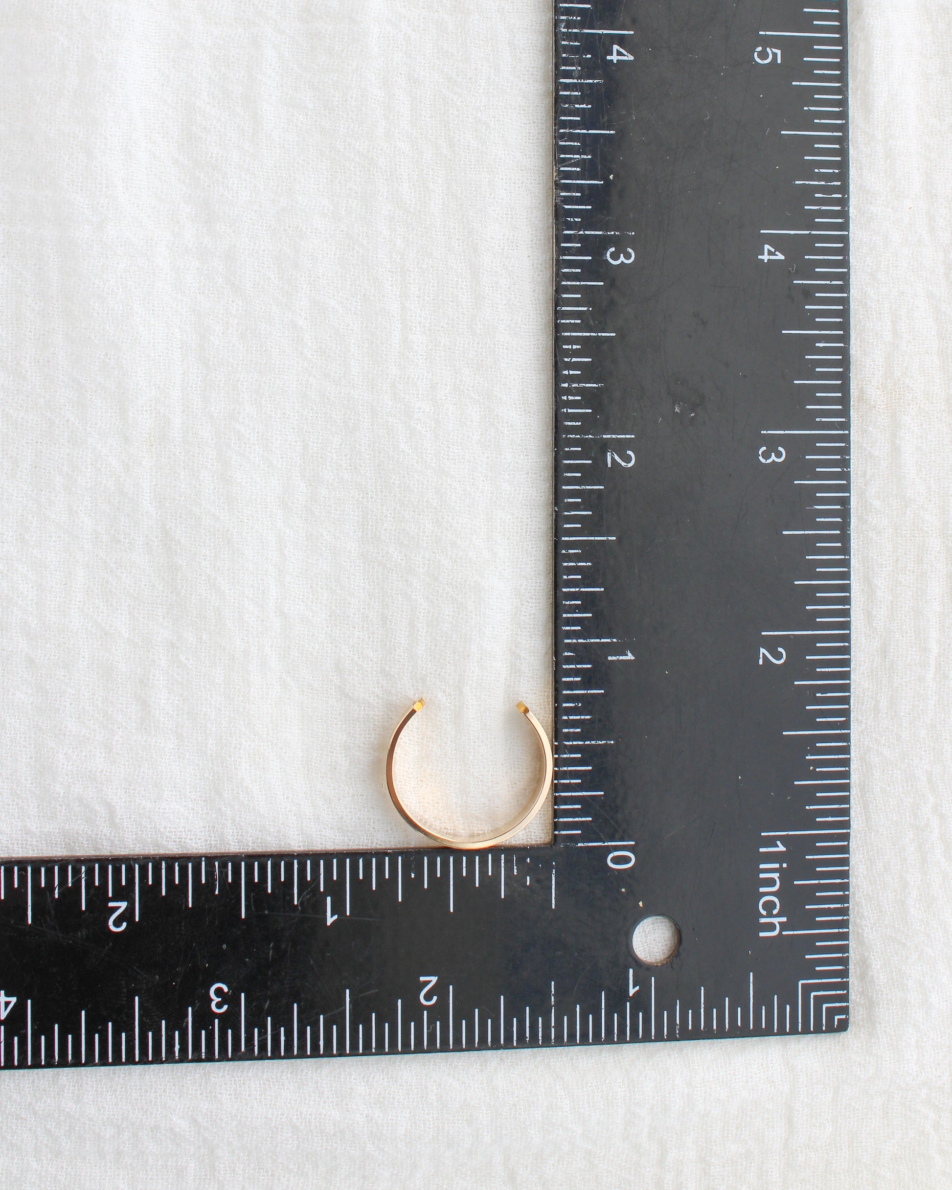 4mm Flat Cuff Ring, R71