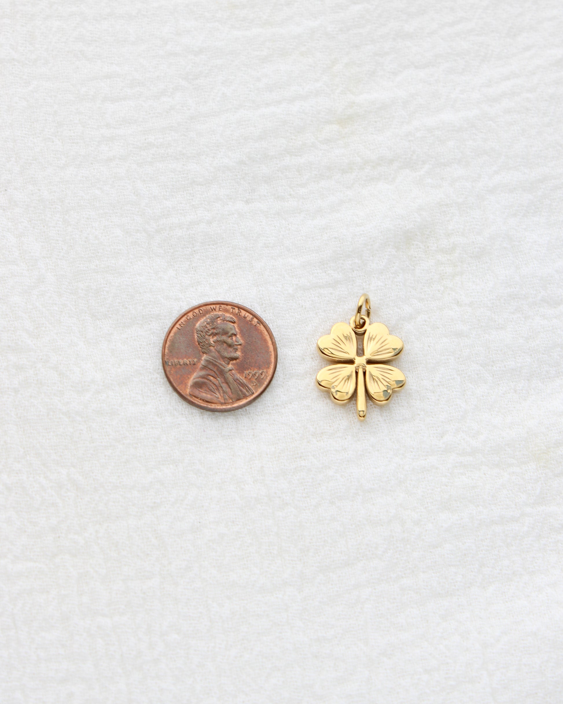 14mm Clover PVD Charm, CH405