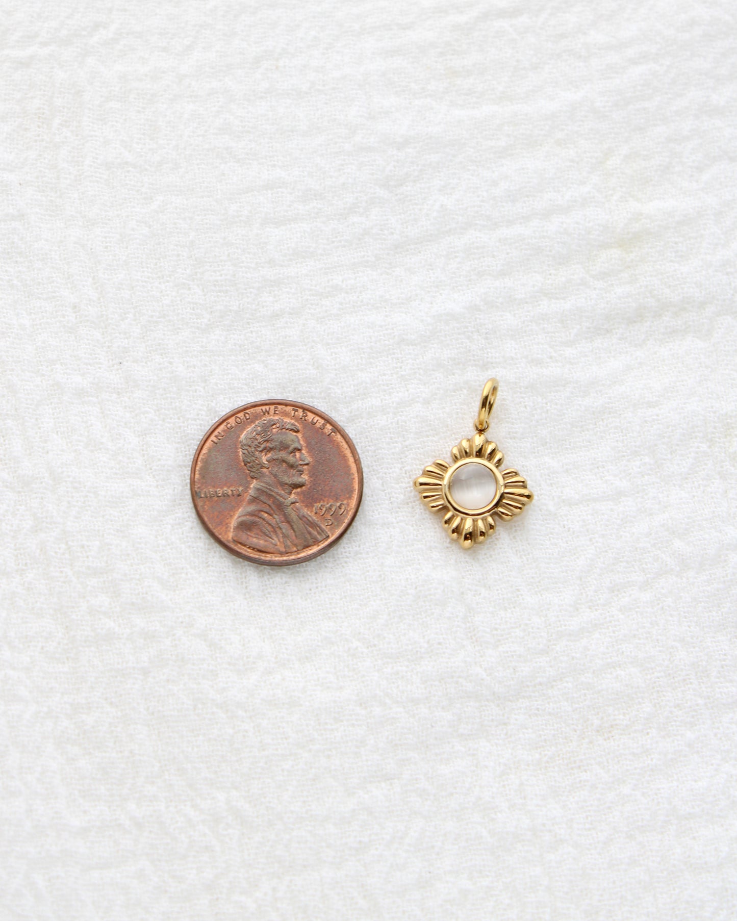 11mm Quatrefoil w/ Opal PVD Charm, CH409