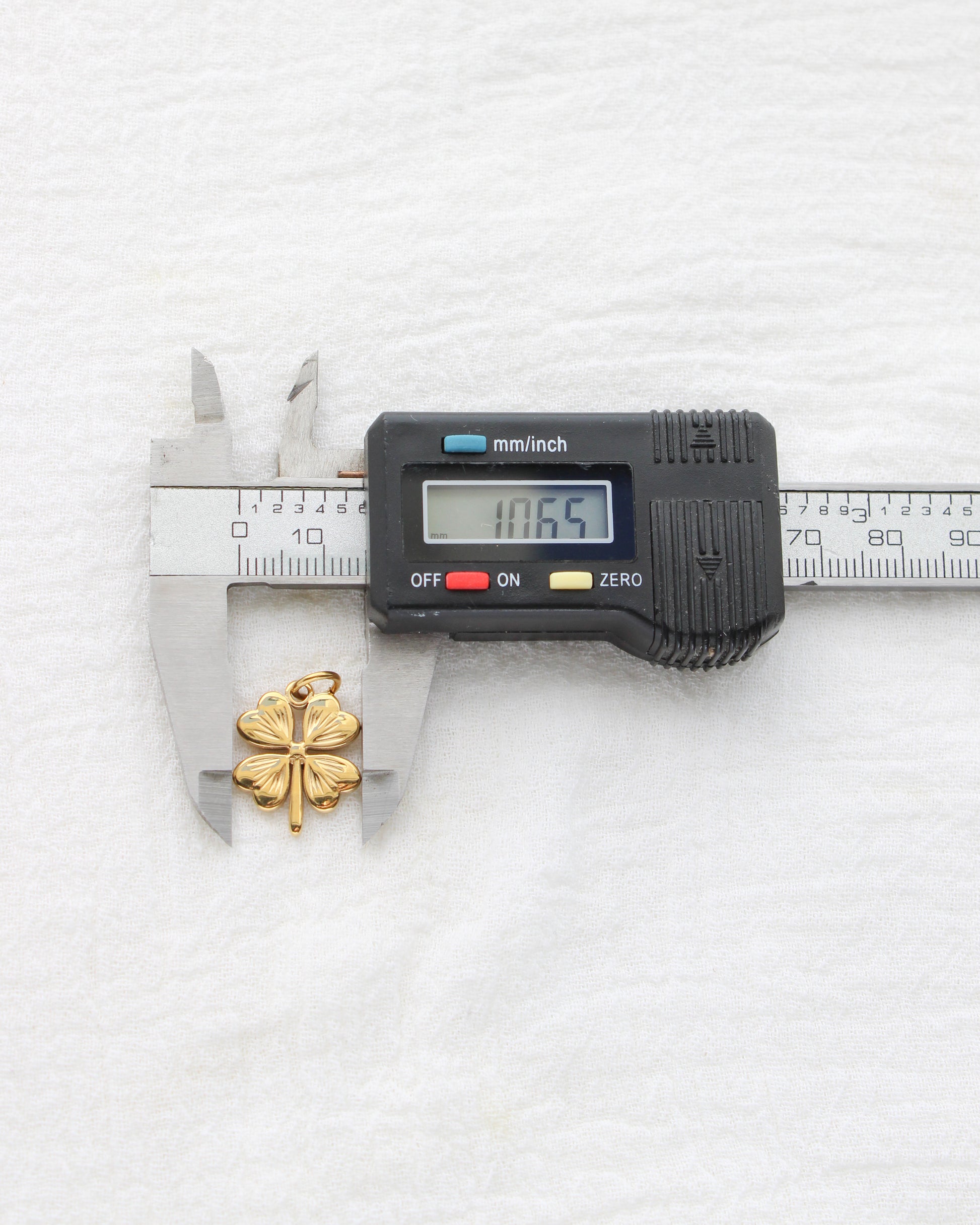 14mm Clover PVD Charm, CH405