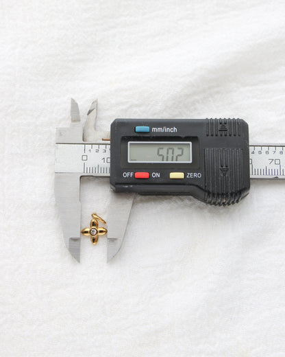 7mm Small Flower PVD Charm, CH410