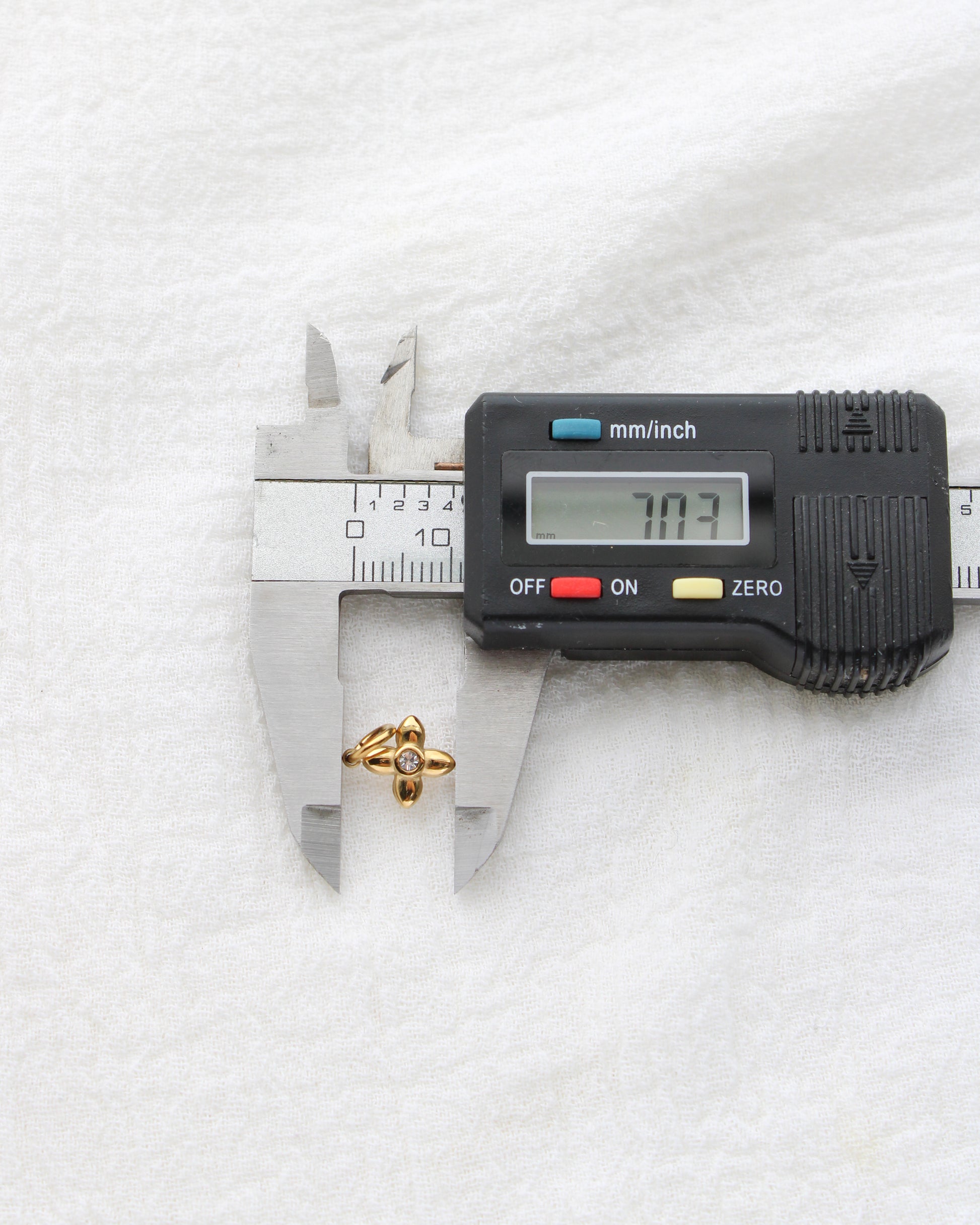 7mm Small Flower PVD Charm, CH410