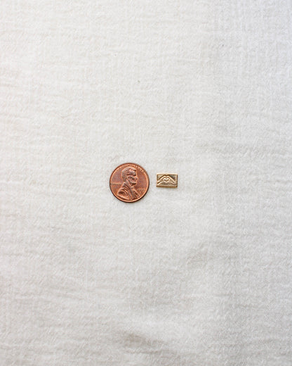 Heart hands mini bar stamped connector, SCN508