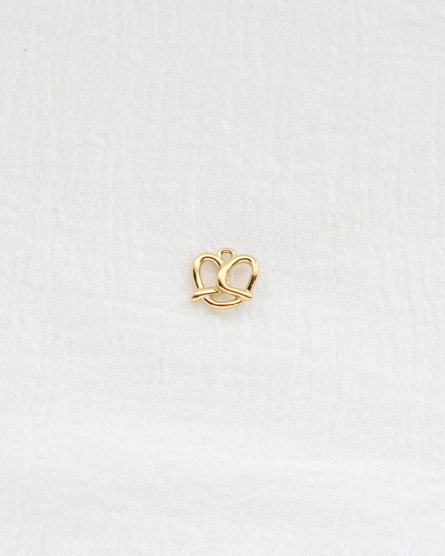 12mm Mini Pretzel PVD Charm, CH444