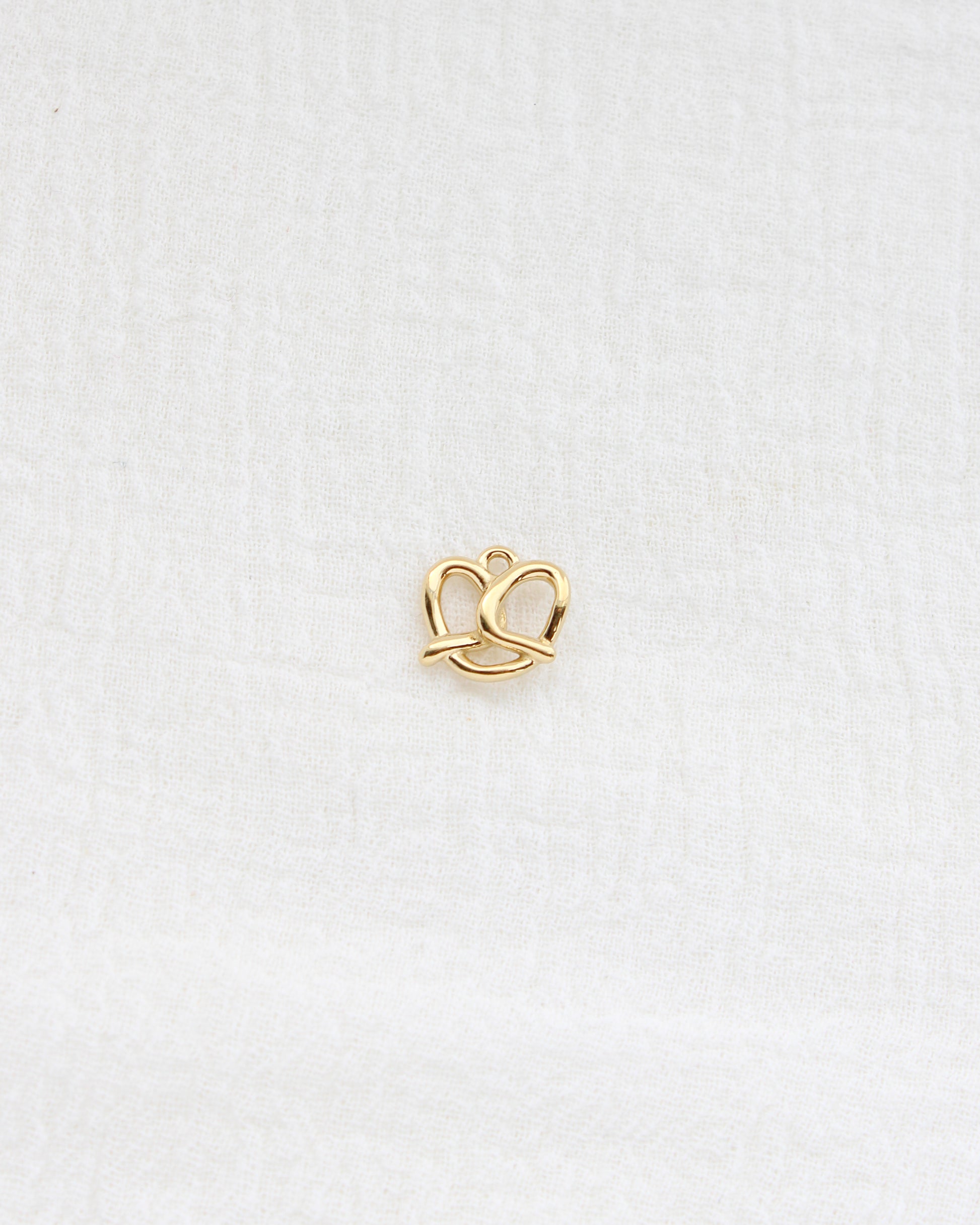 12mm Mini Pretzel PVD Charm, CH444