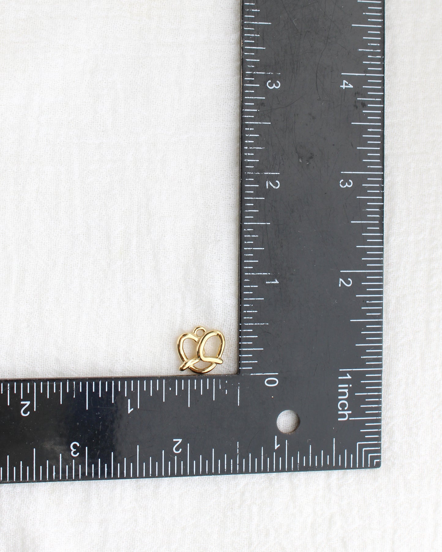 12mm Mini Pretzel PVD Charm, CH444