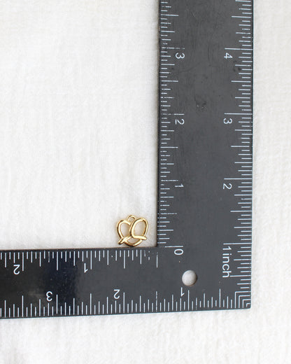 12mm Mini Pretzel PVD Charm, CH444