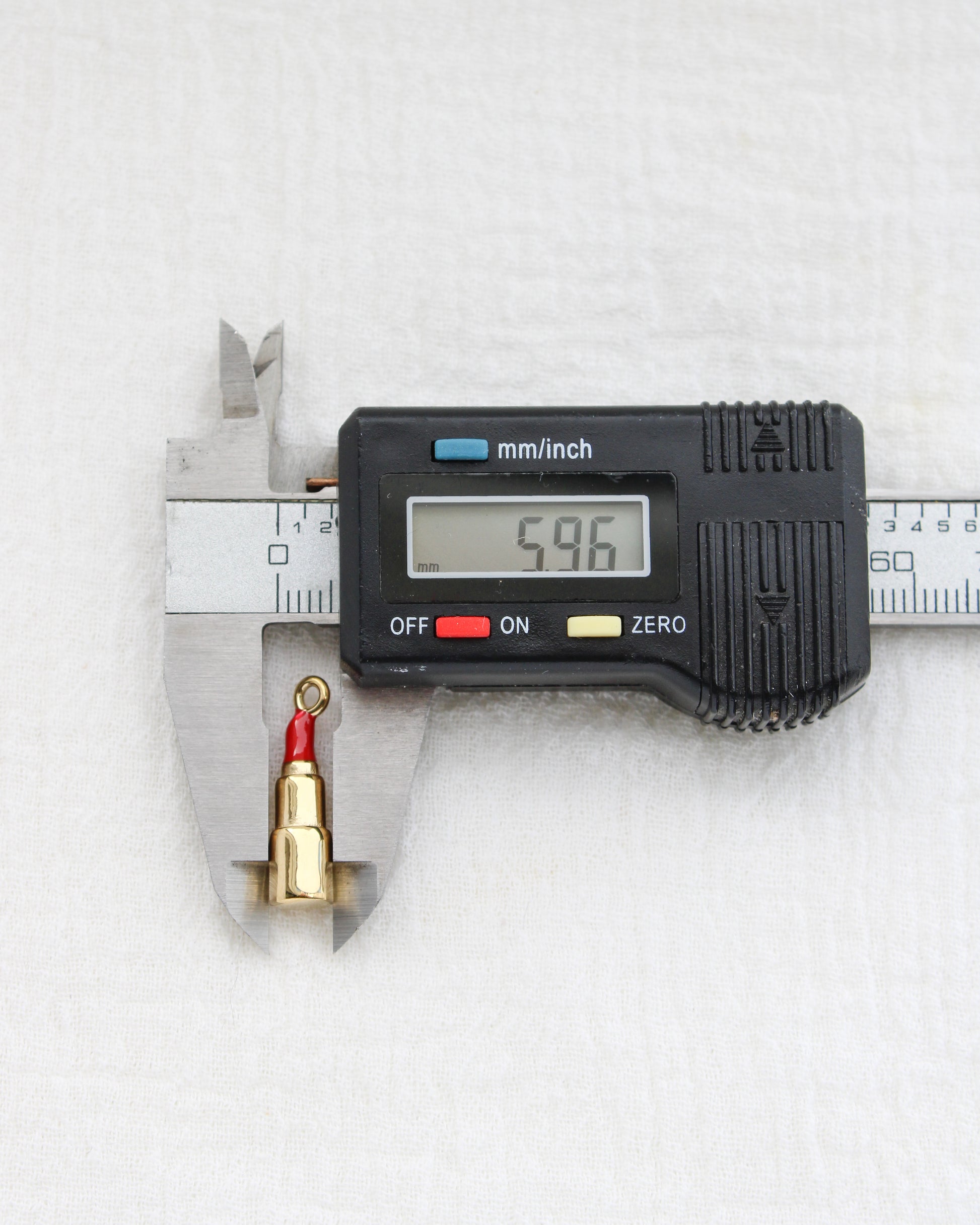 22mm Lipstick PVD Charm, CH440