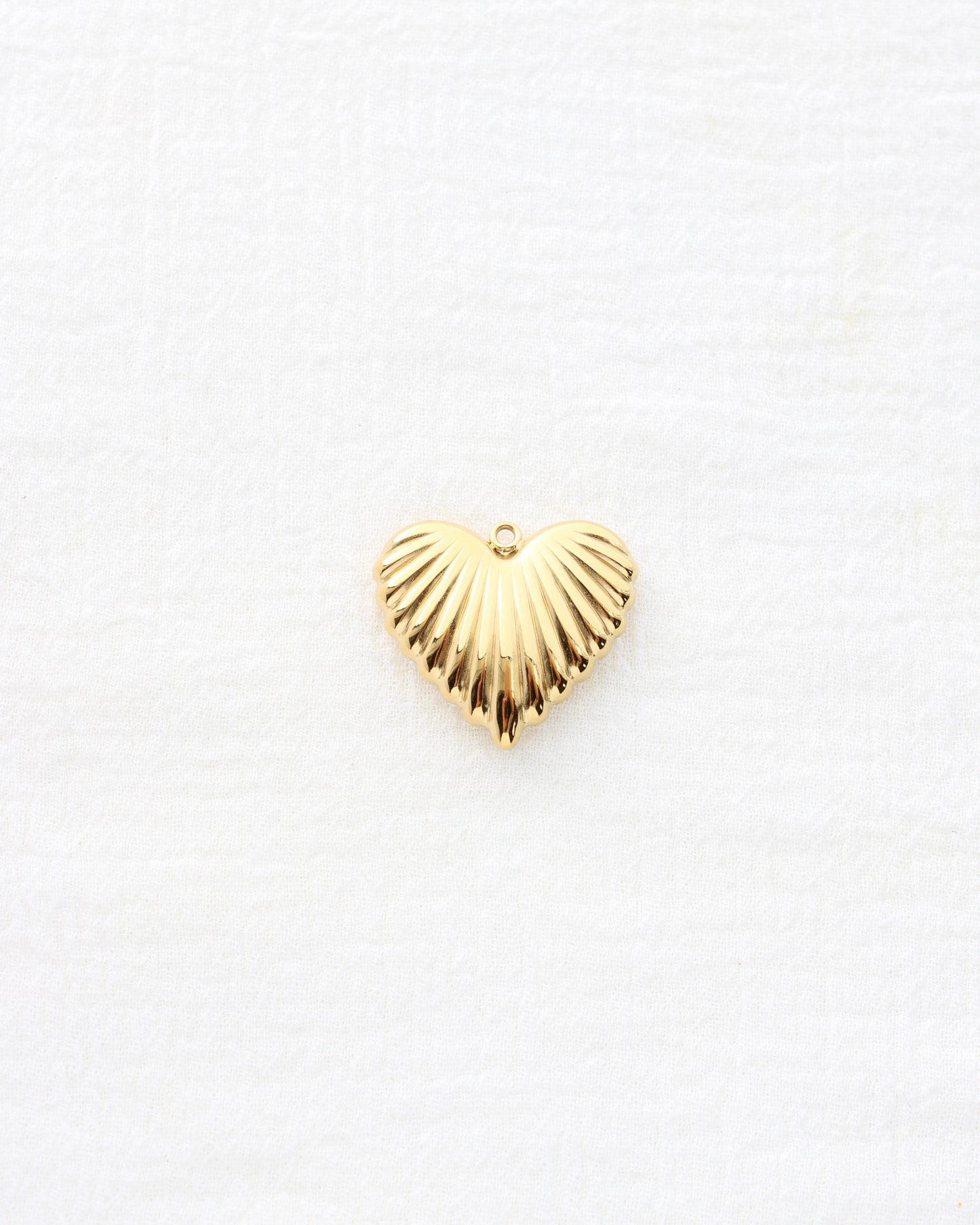 28mm Large Lined Heart PVD Charm, CH453