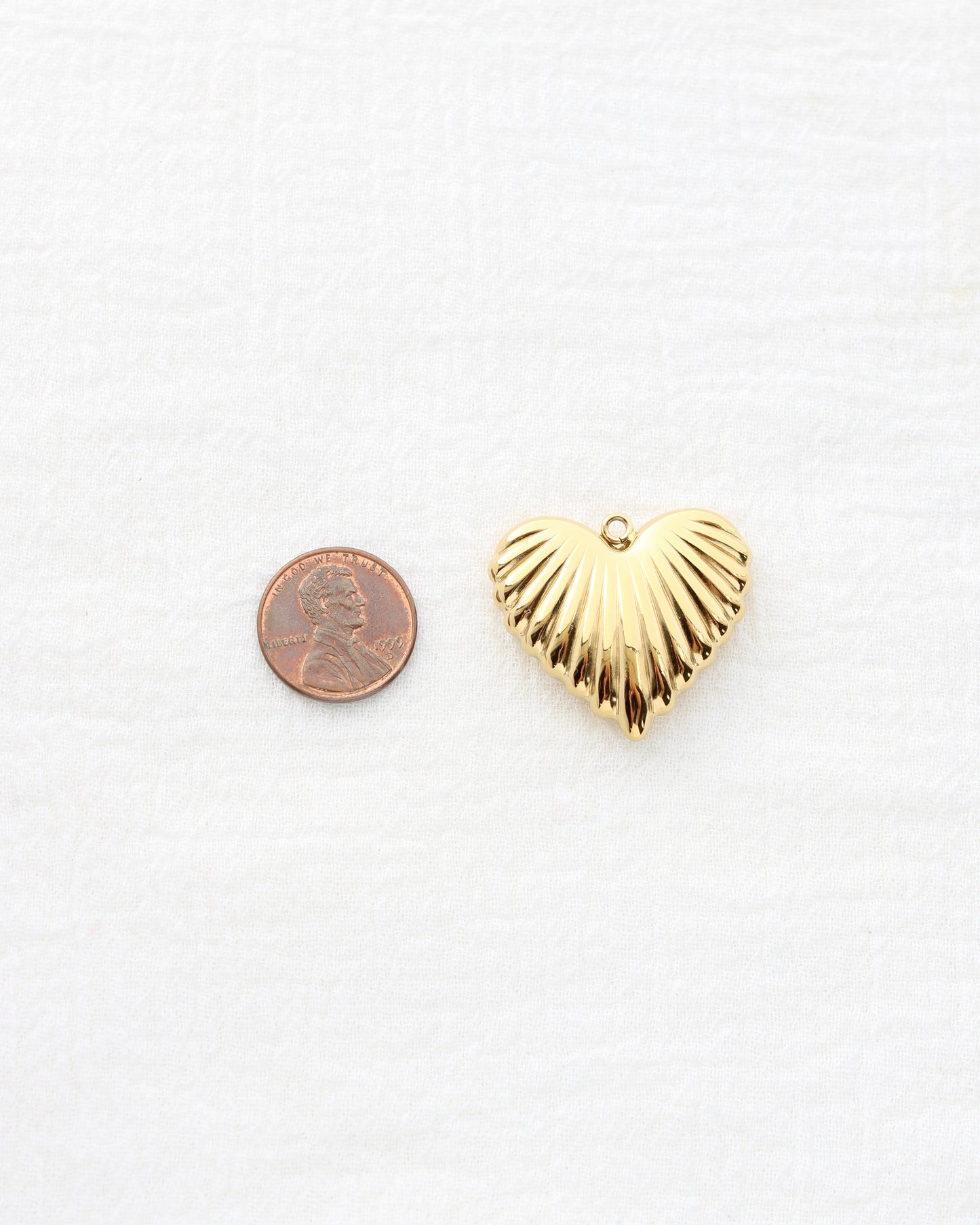 28mm Large Lined Heart PVD Charm, CH453