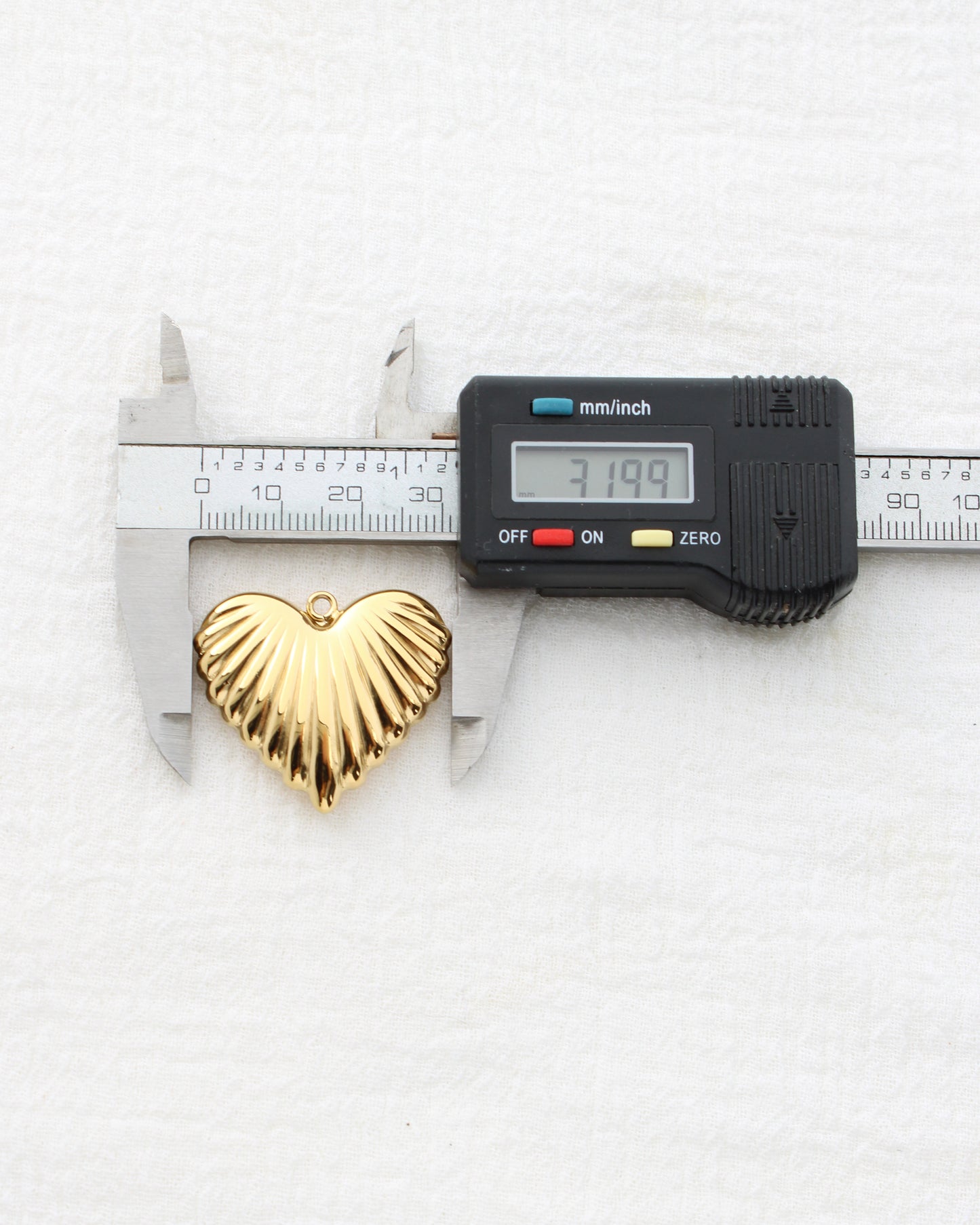 28mm Large Lined Heart PVD Charm, CH453