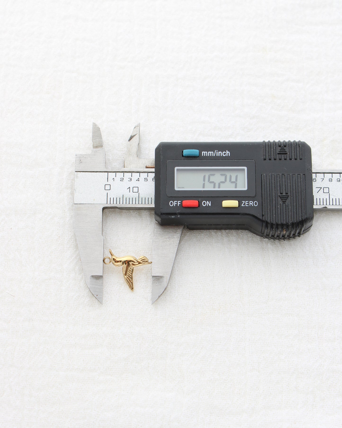 15mm Hummingbird PVD Charm, CH445