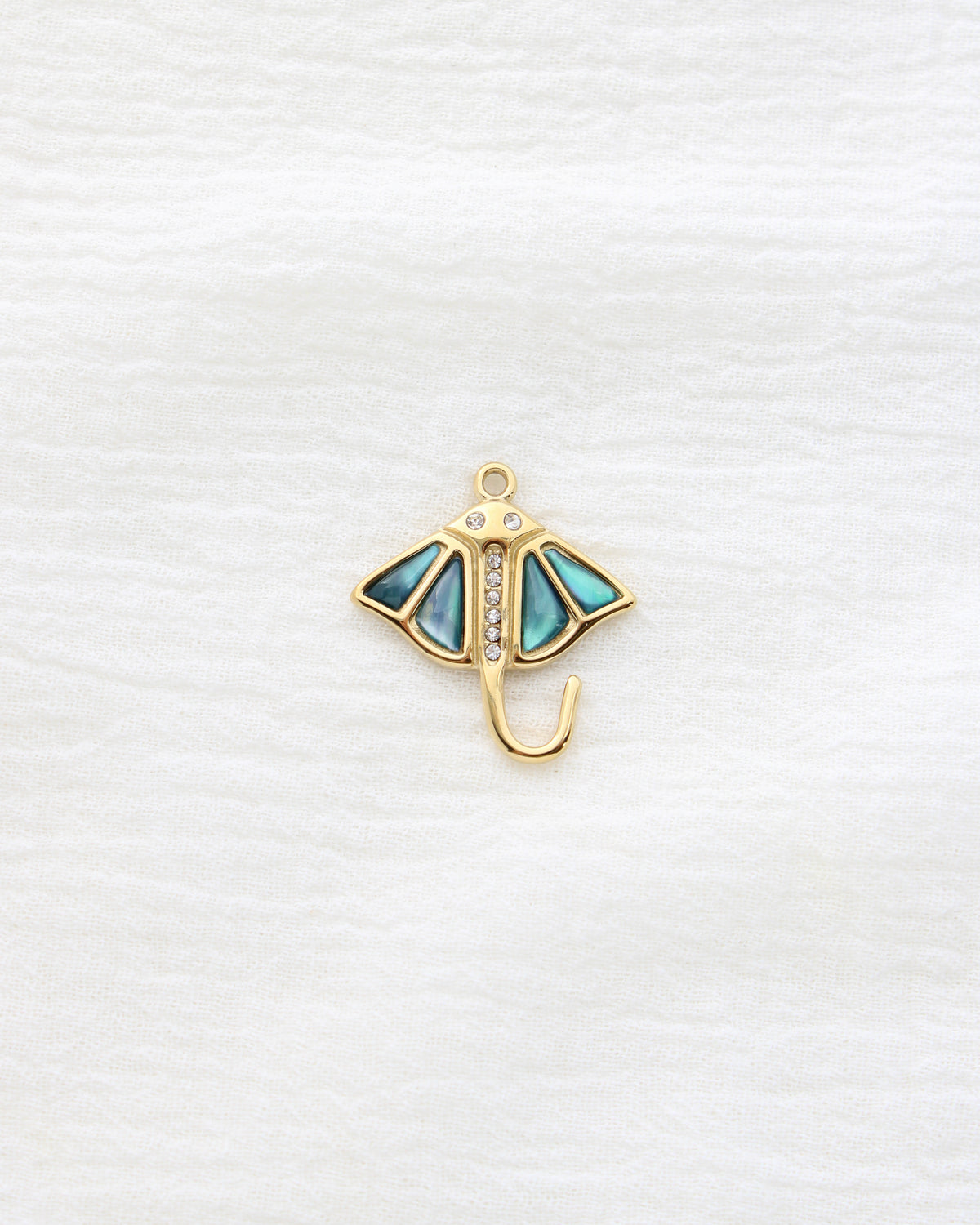 29mm Manta Ray PVD Charm, CH452