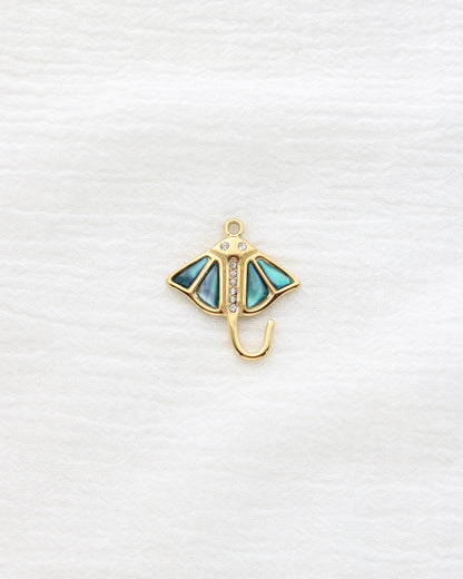 29mm Manta Ray PVD Charm, CH452