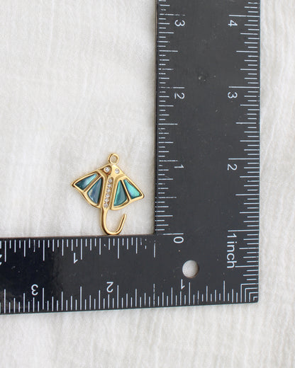 29mm Manta Ray PVD Charm, CH452