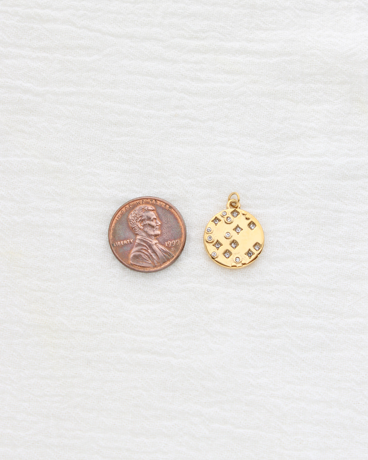 18mm Disc with Zircon PVD Charm, CH460