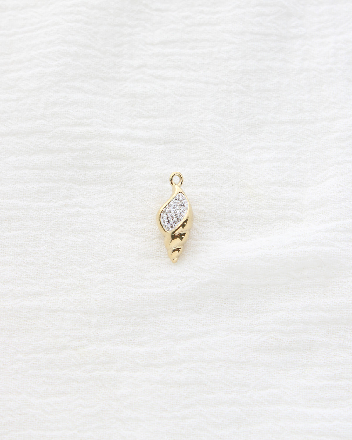 22mm Conch Shell w/ CZ PVD Charm, CH461