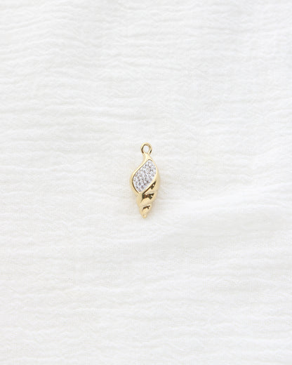 22mm Conch Shell w/ CZ PVD Charm, CH461