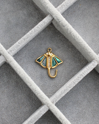 29mm Manta Ray PVD Charm, CH452
