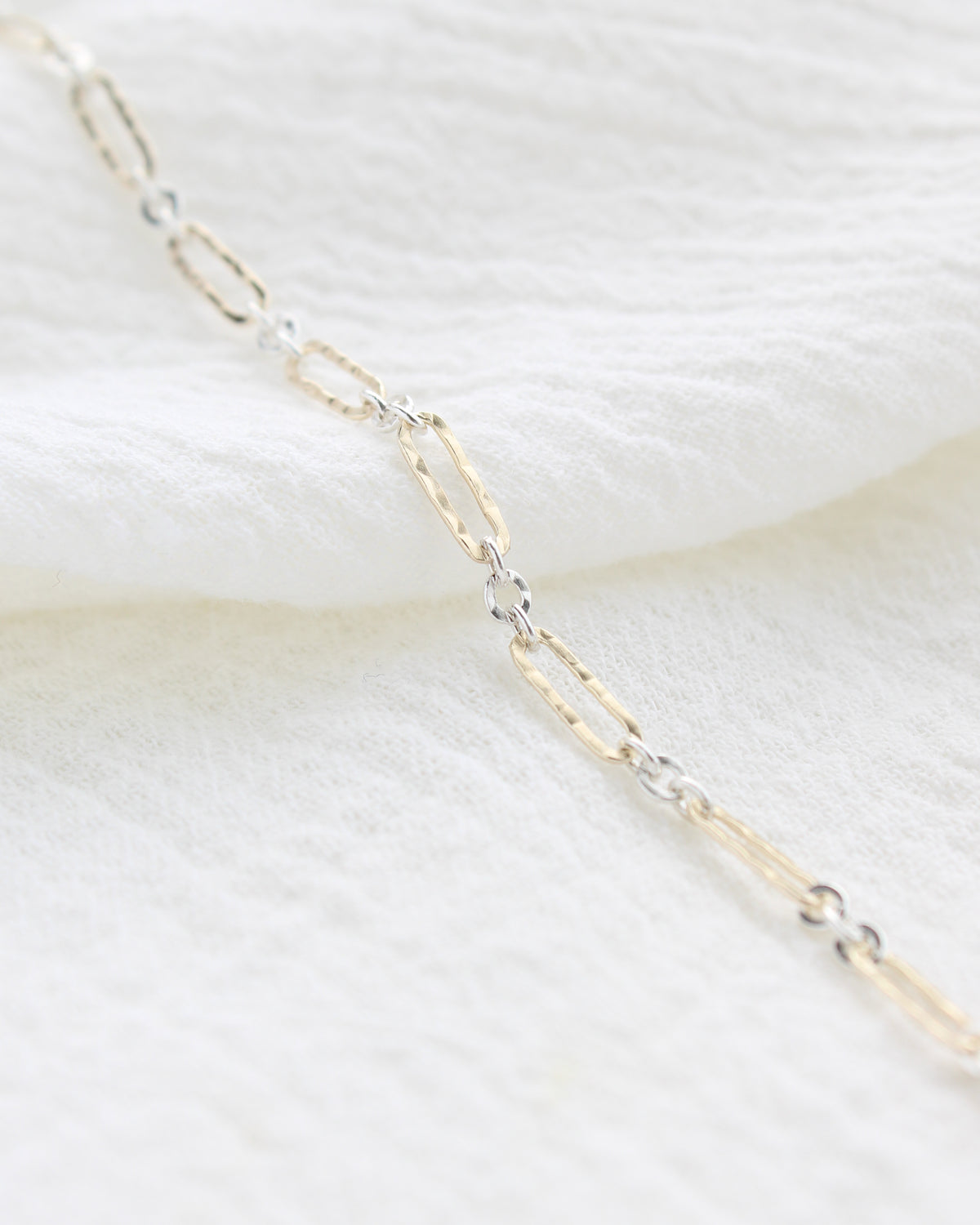 2.8mm Hammered Long and Short 1+3 Mixed Metal Chain, M279