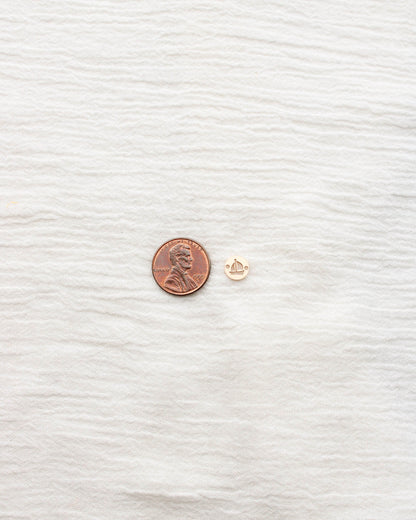 Sailboat Round Connector Charm, CN358