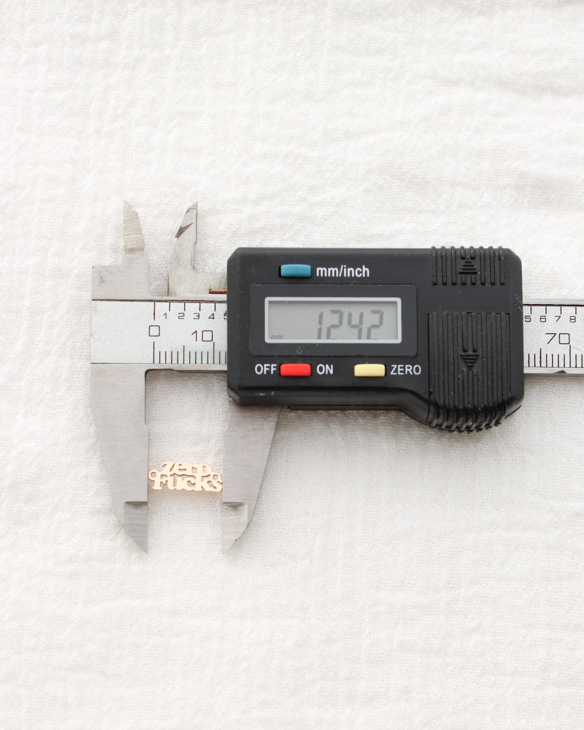 5mm Zero Fucks Connector, CN443