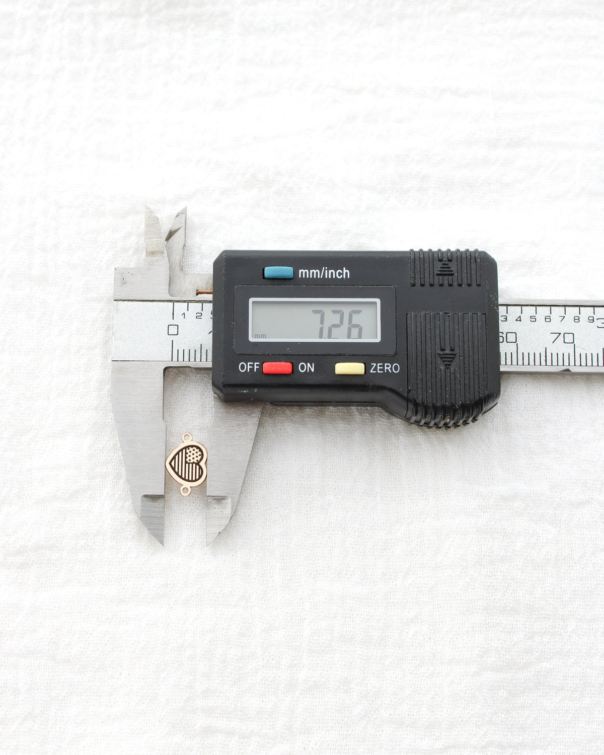 7mm Heart Flag Connector, CN500