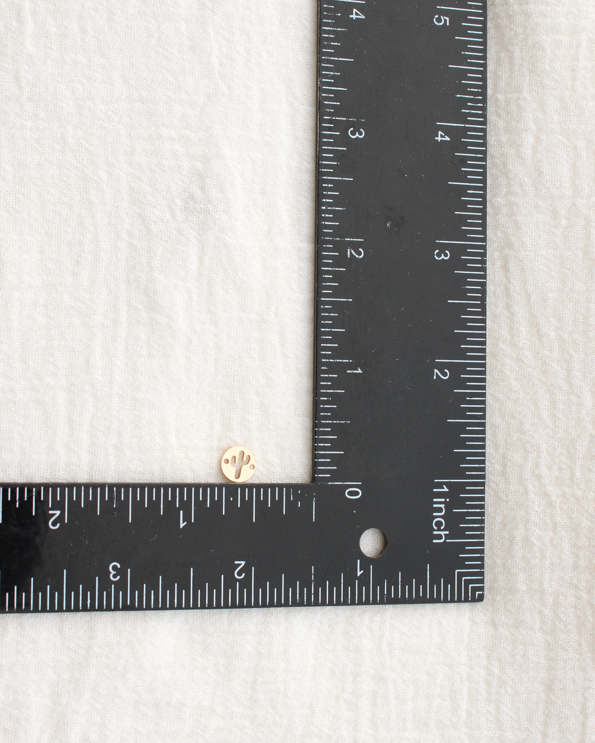 7mm Cactus in Circle Connector, CN484