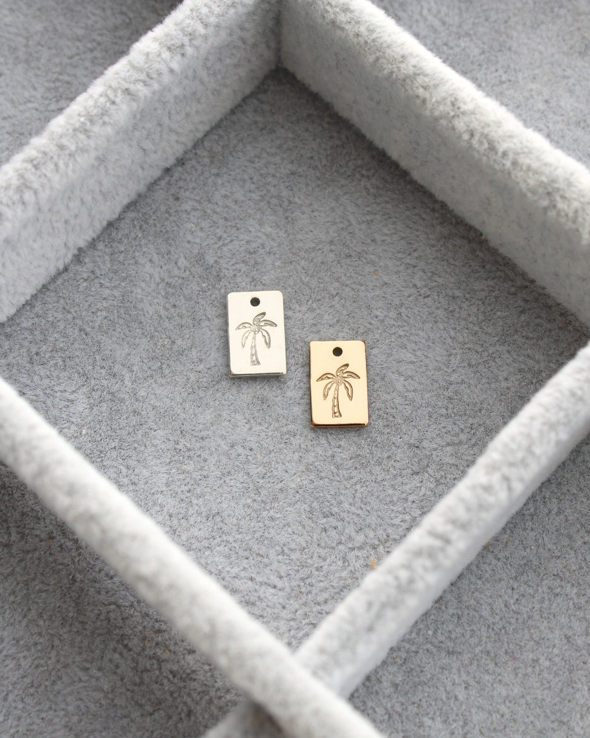 10mm Palm Tree Rectangle Charm, CH266