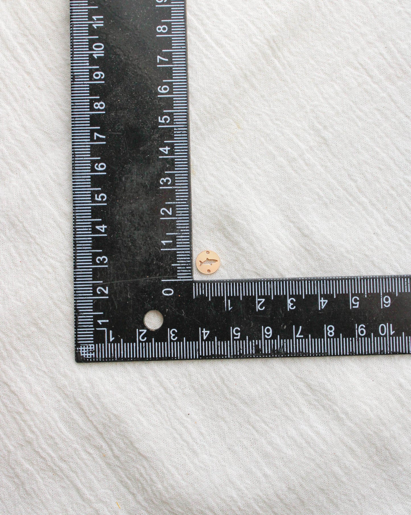 Shark Round Connector Charm, CN360