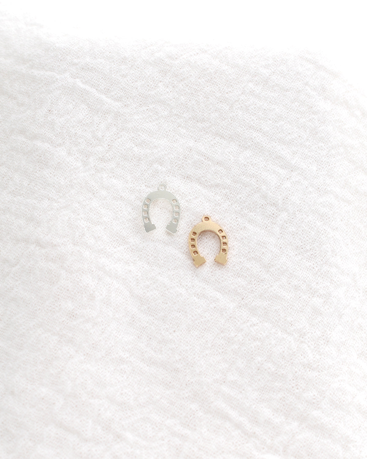 11mm Horseshoe Charm, CH301