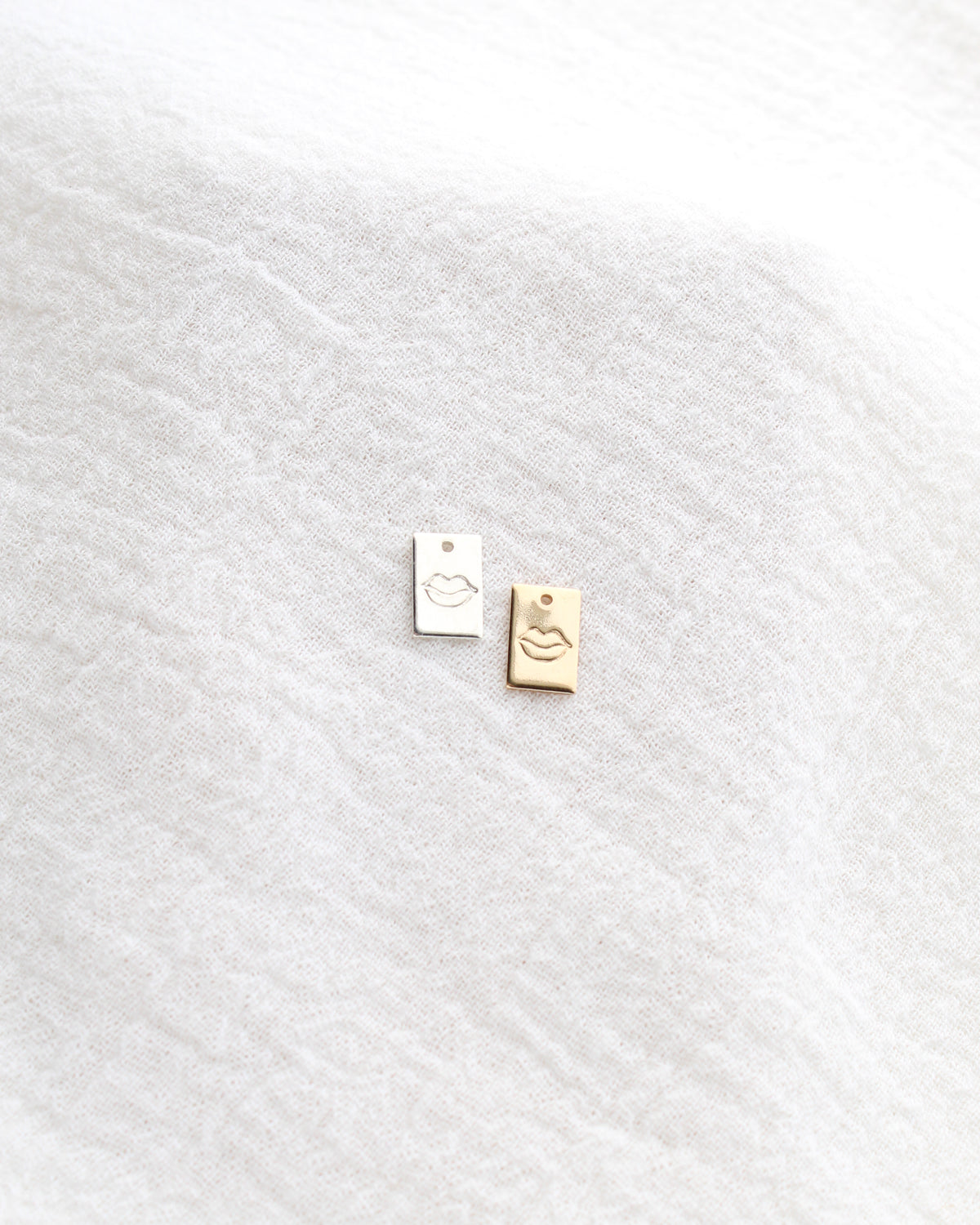 10mm Lips Rectangle Charm, CH266