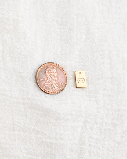 10mm Lips Rectangle Charm, CH266