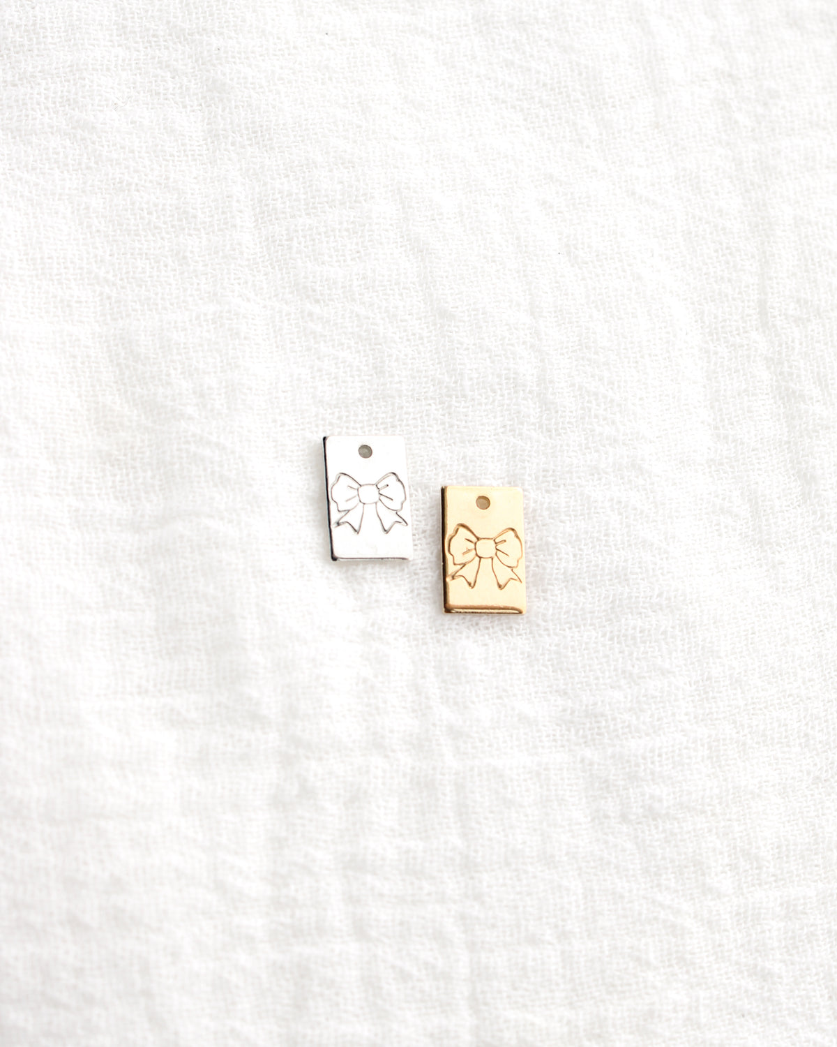10mm Bow Rectangle Charm, CH266