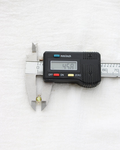 4mm Light Green Stone Connector (Flat Back), DCN107
