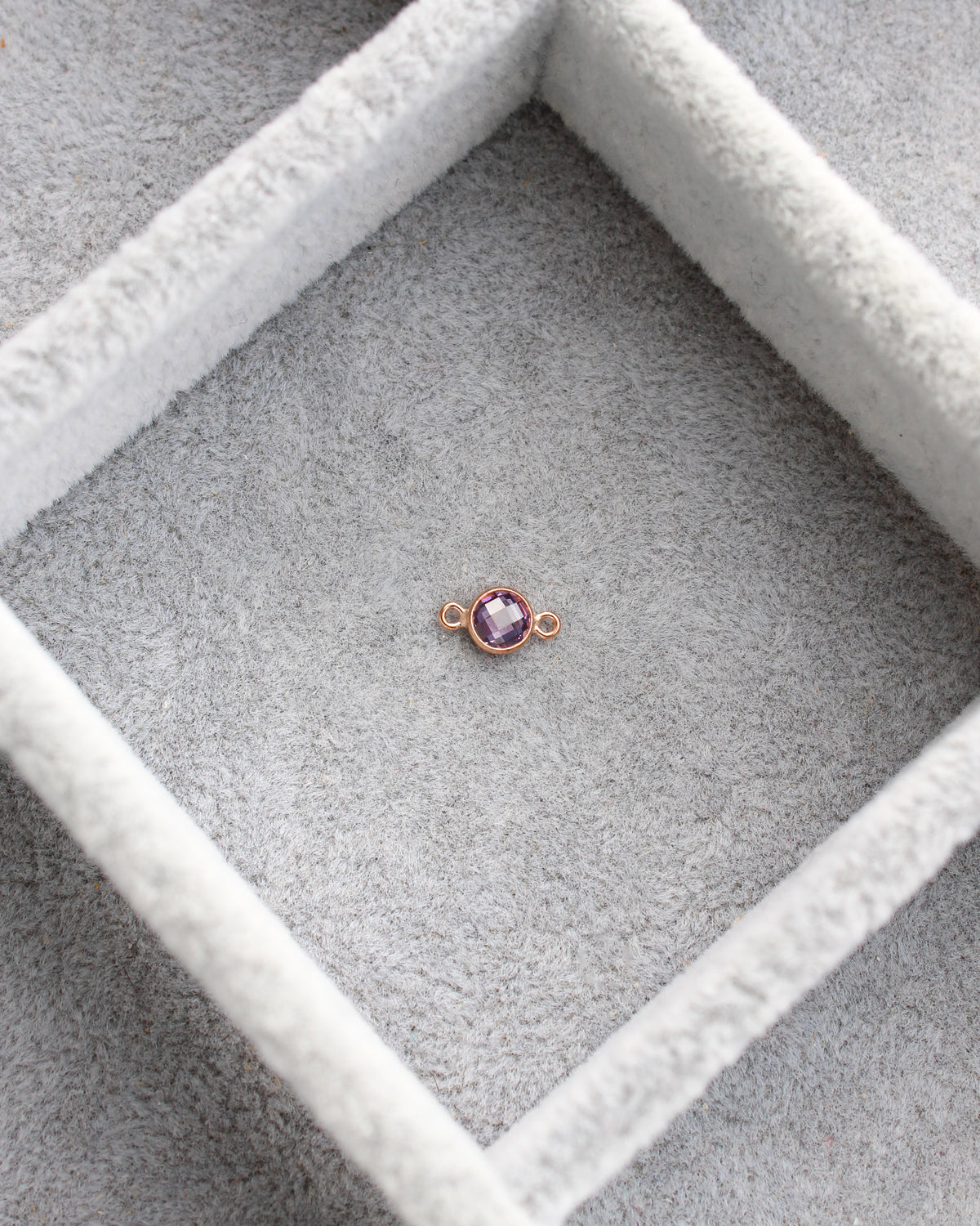 4mm Purple Stone Connector (Flat Back), DCN105