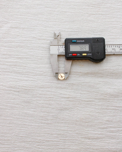 Giraffe Round Connector Charm, CN378