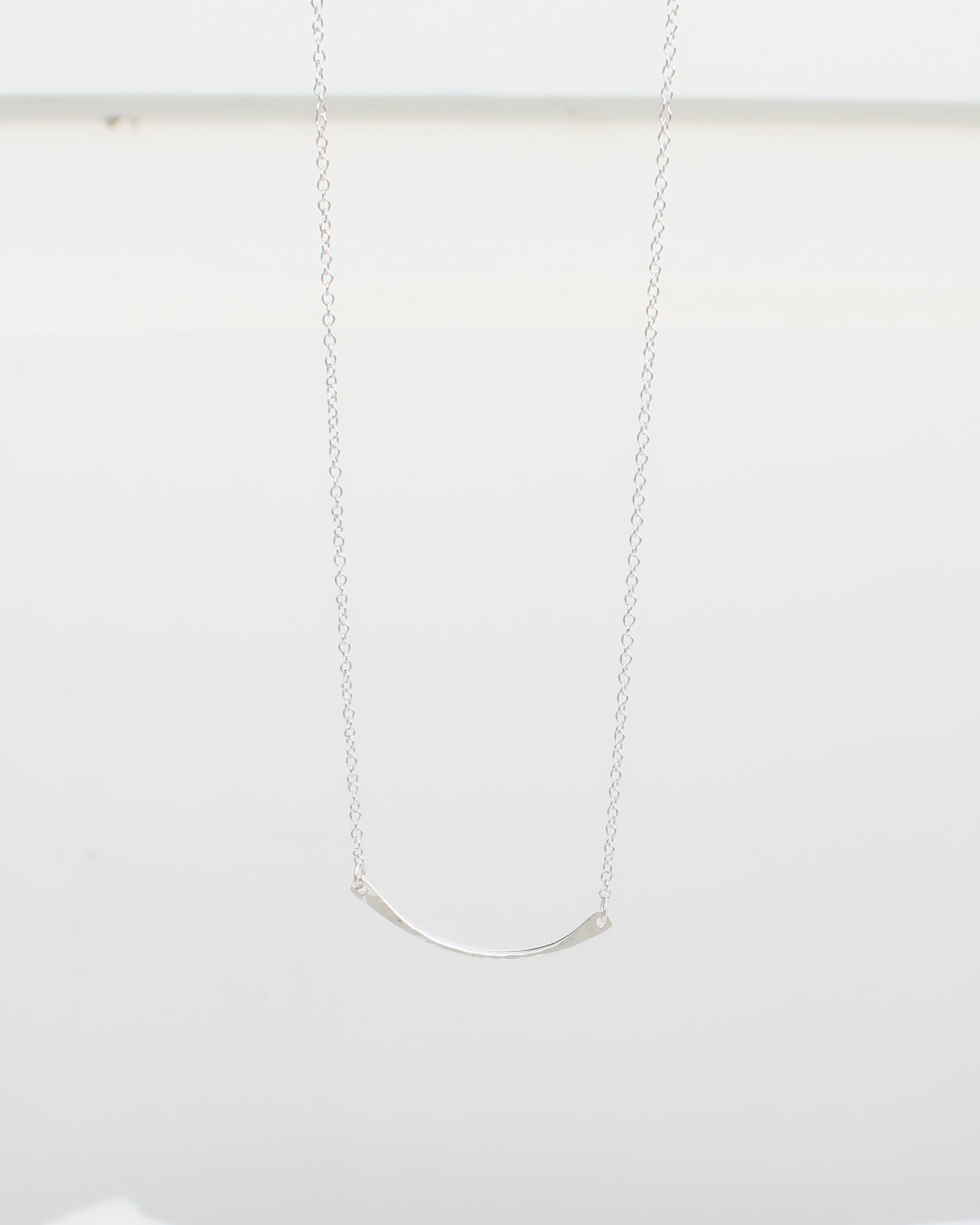 16" Hammered Arc Necklace, N92