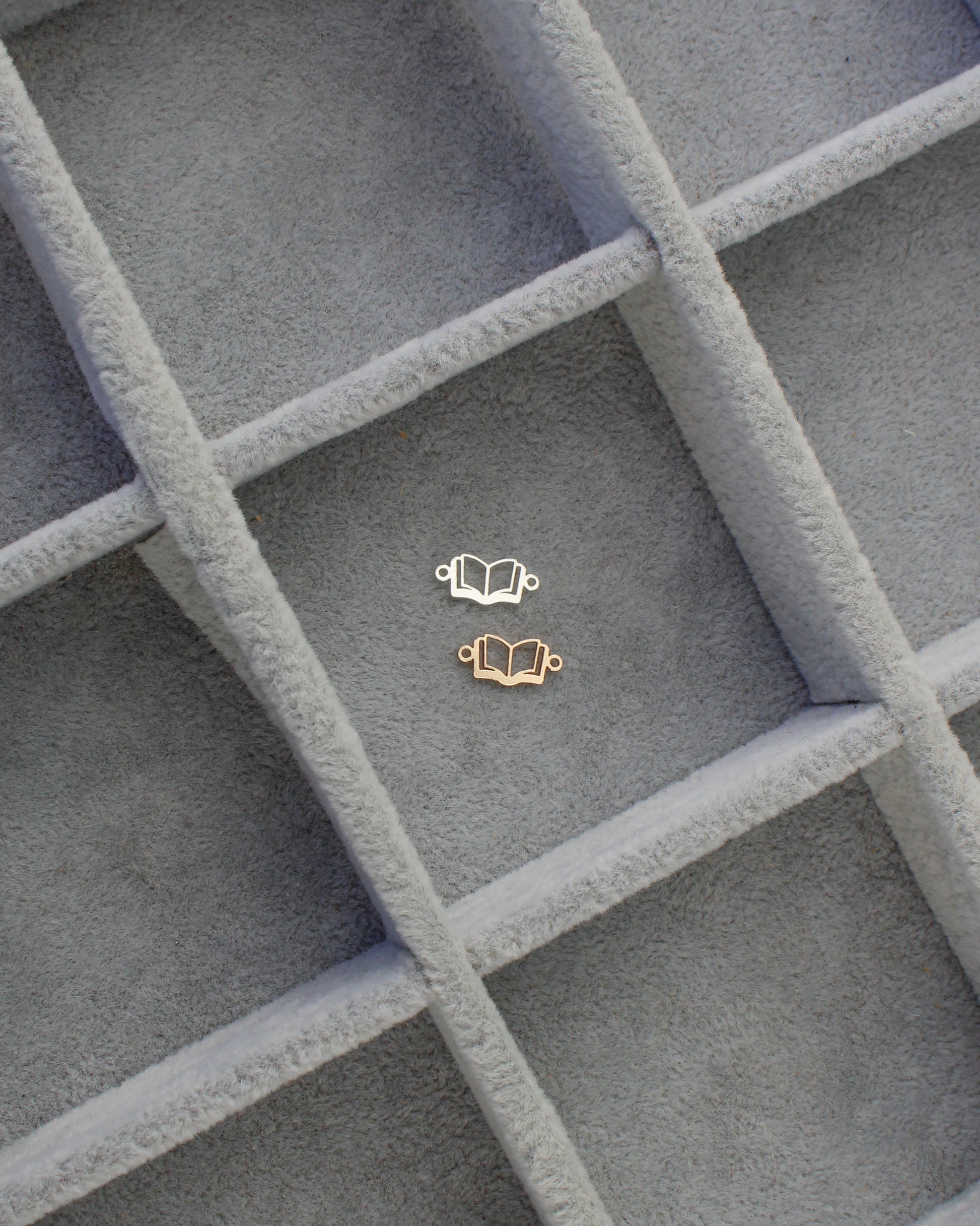 Open Book Connector, CN446