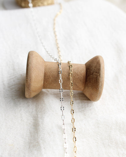 2mm Alternate Dapped Paperclip Chain, S235, G235