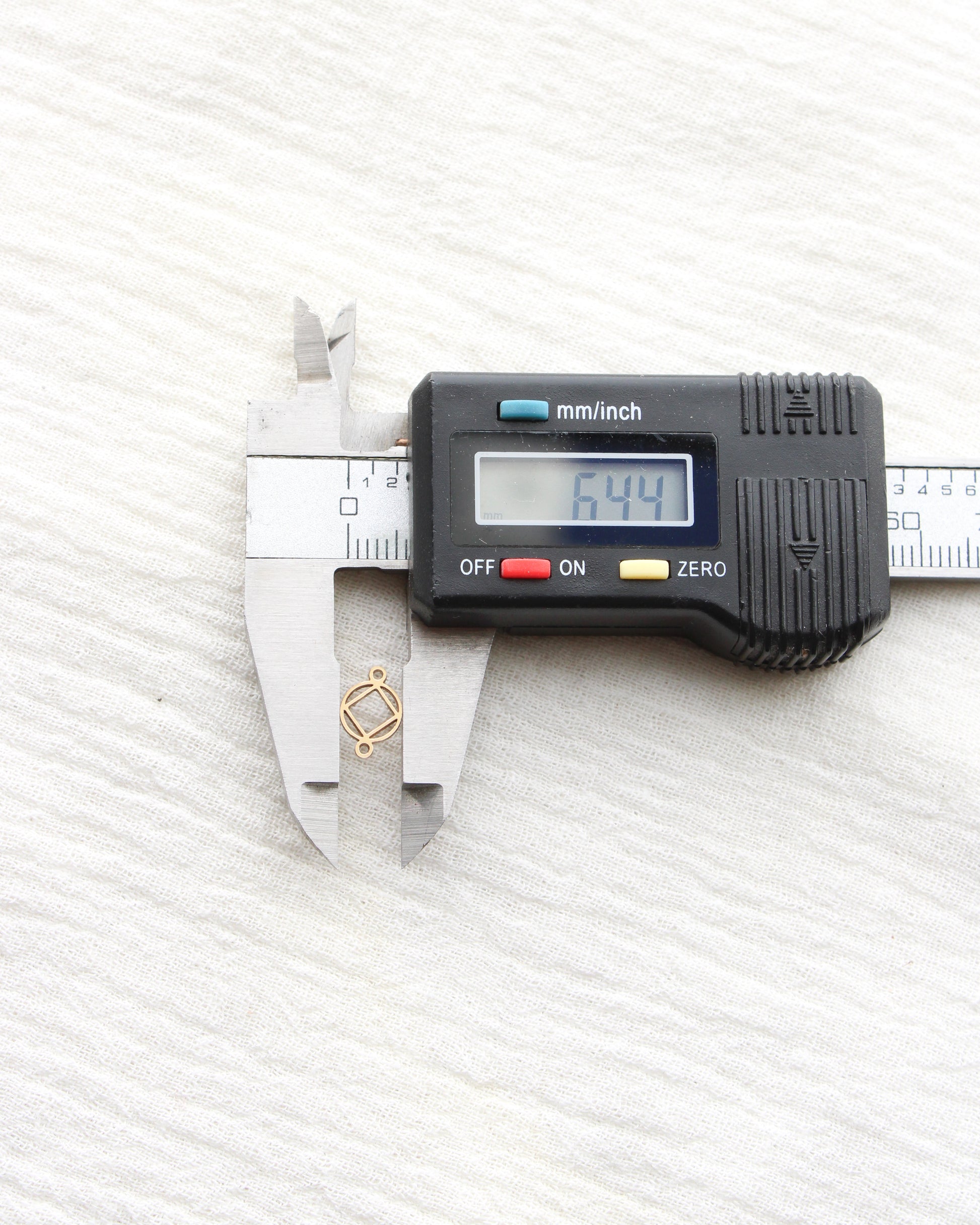 Narcotics Anonymous Connector, CN449