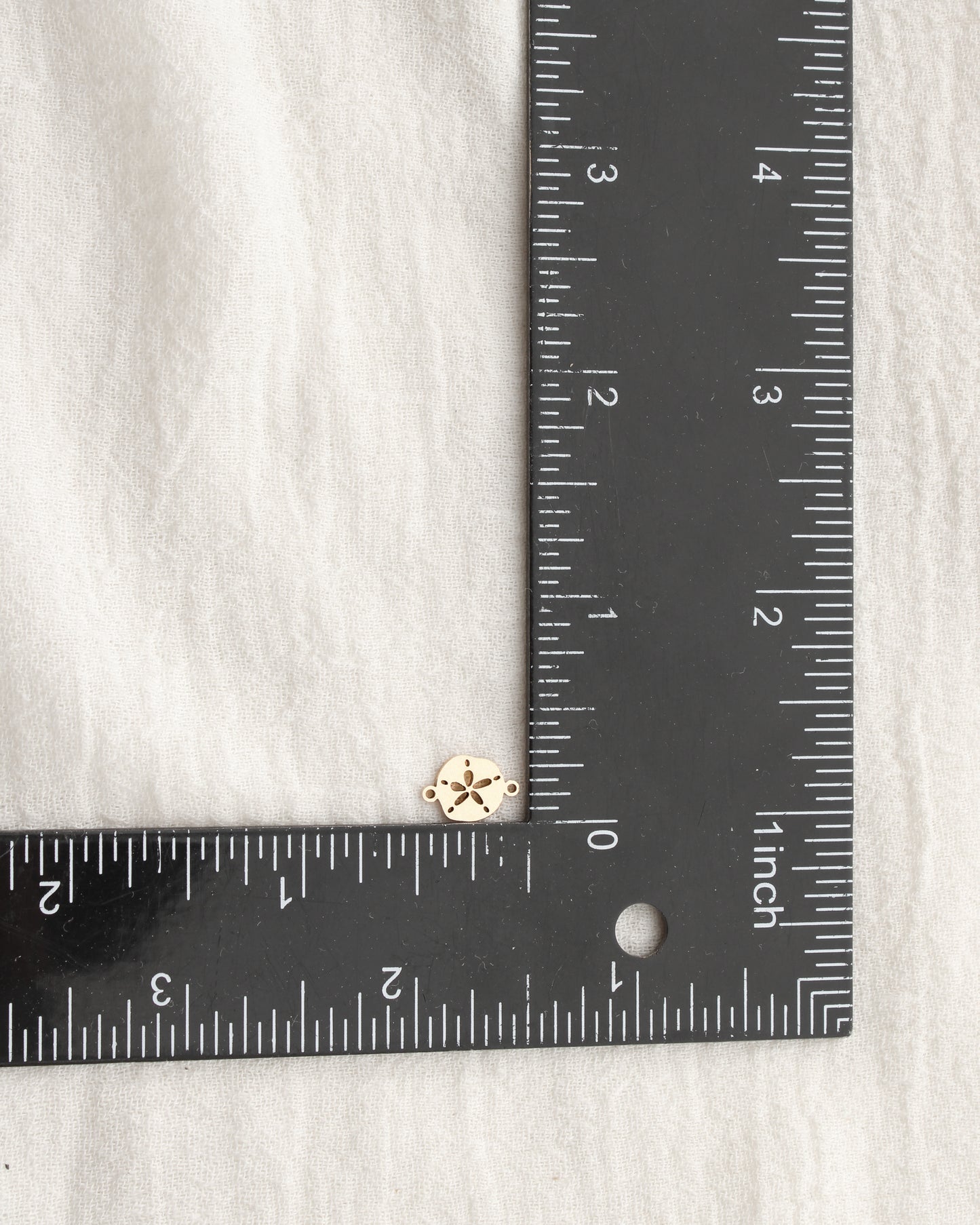 Sand Dollar Connector, CN440