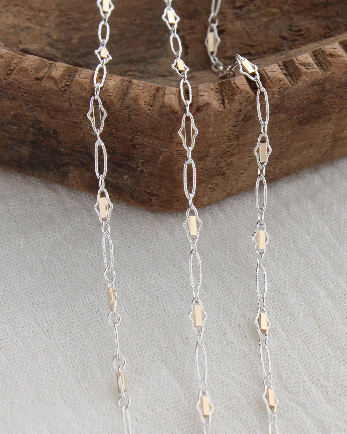 2.6mm Alternate Diamond and Oval Mixed Metal Chain, M255