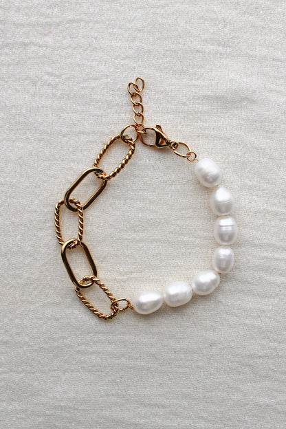 7.5" Pearl and Paperclip Bracelet, BR56